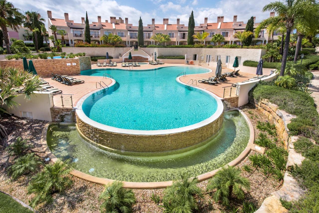 Luxury Apartment With Communal Pool And Terrace Quarteira Exteriör bild