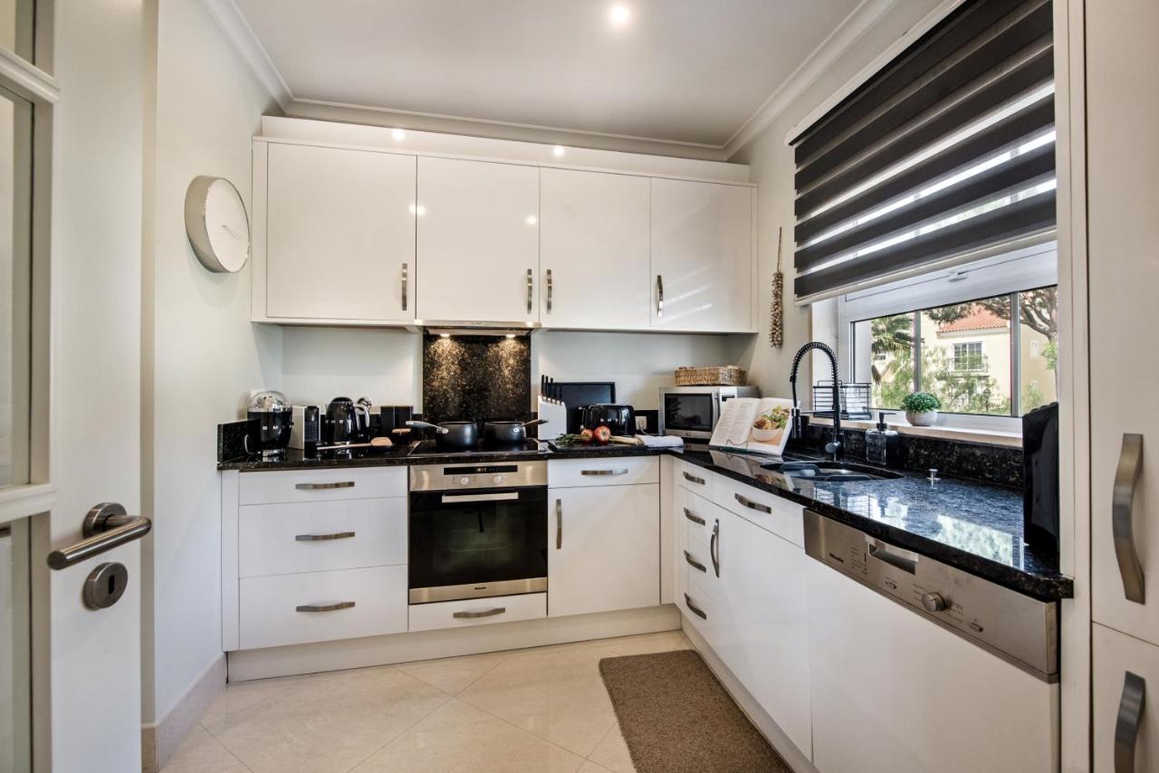 Luxury Apartment With Communal Pool And Terrace Quarteira Exteriör bild