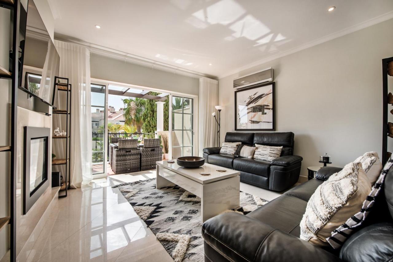 Luxury Apartment With Communal Pool And Terrace Quarteira Exteriör bild