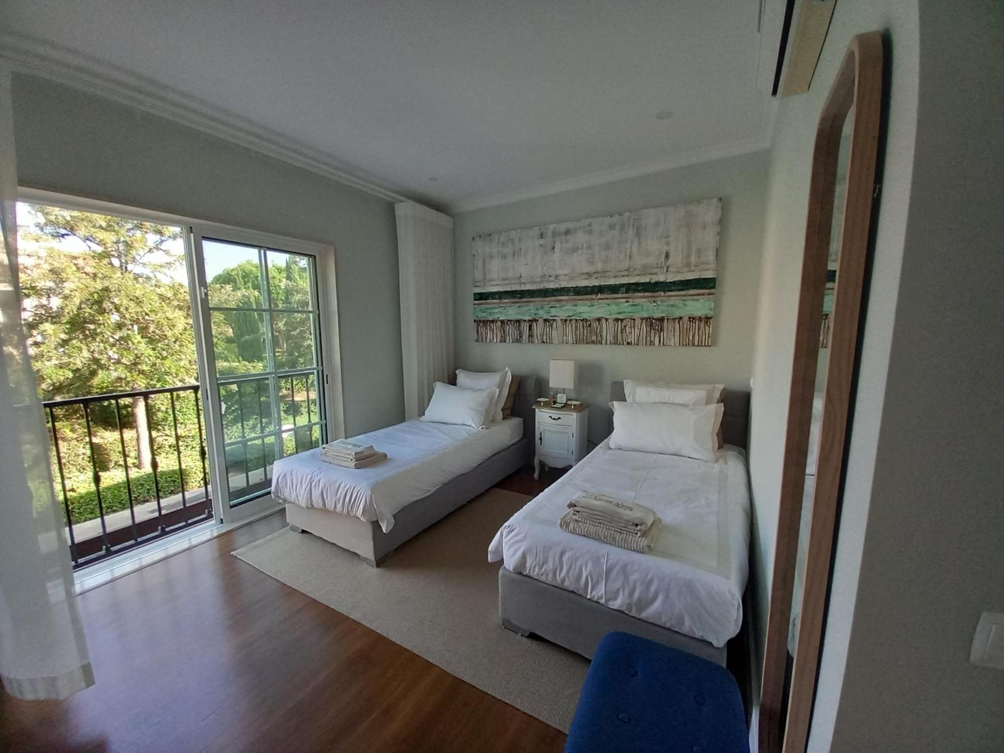 Luxury Apartment With Communal Pool And Terrace Quarteira Exteriör bild